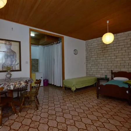 Apartman Gajine * جيسينتسي
